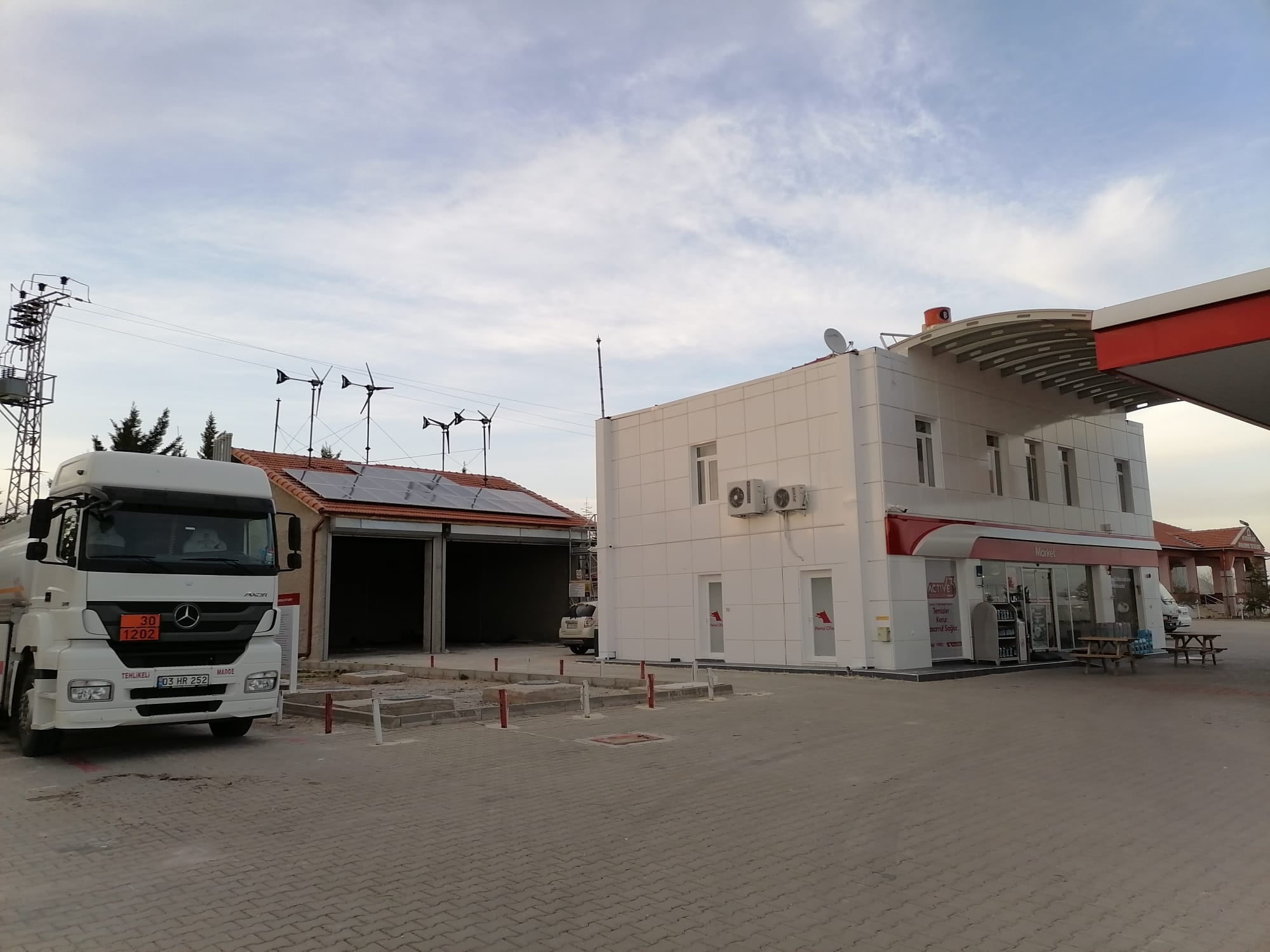 Aydınlar Petrol Ofisi